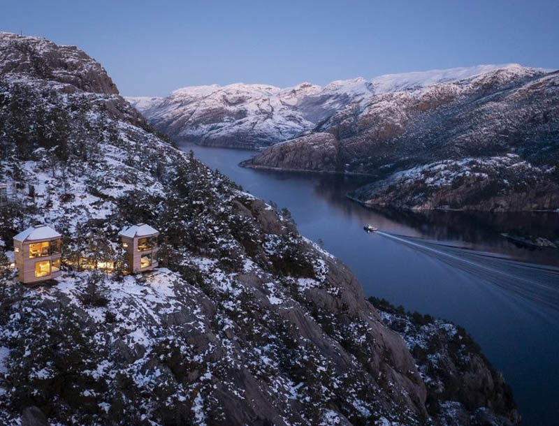 Alojarse sobre un fiordo en Noruega